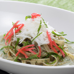 レシピ画像:和ハーブのクリームソースそばパスタ(長いも入り)