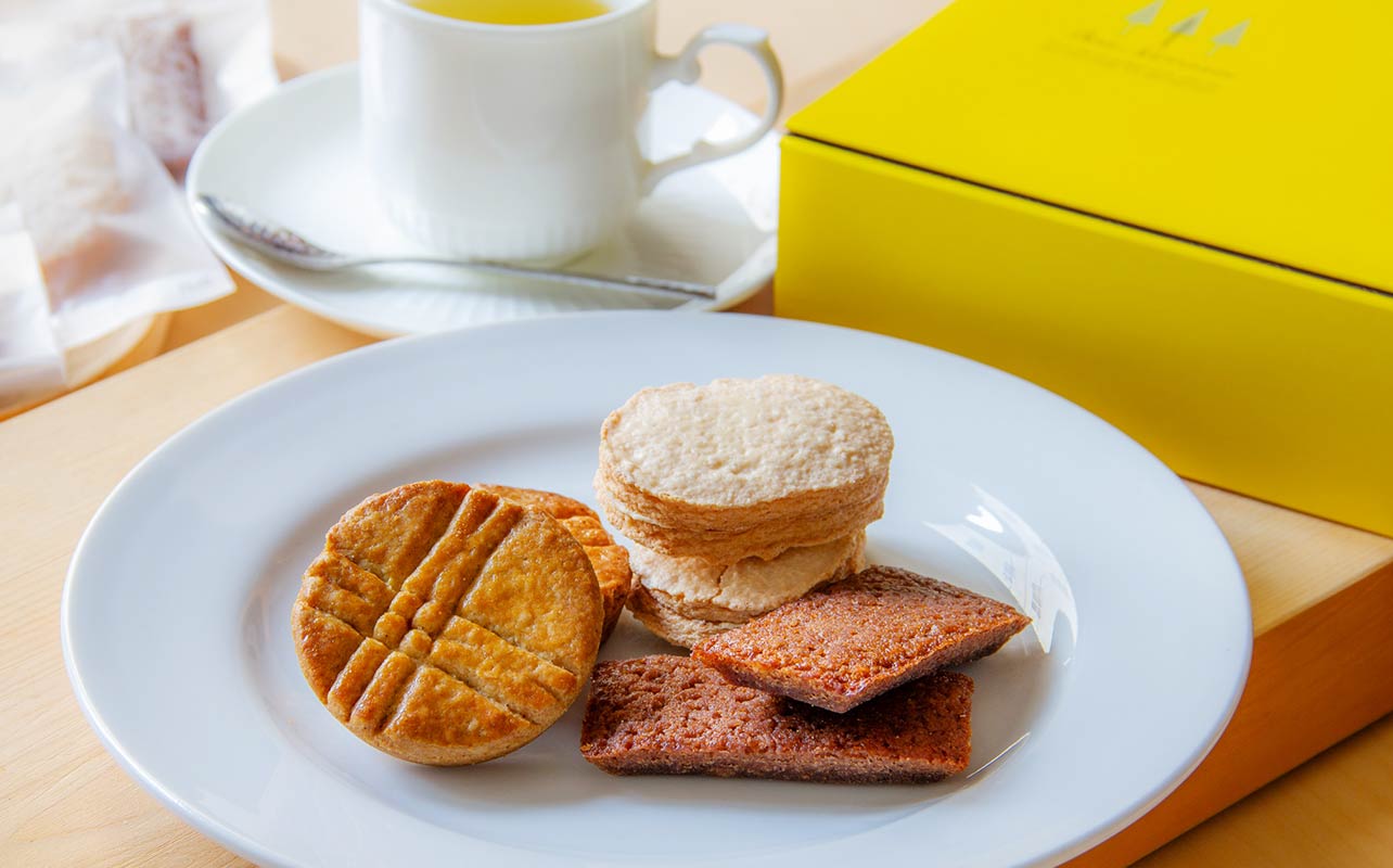 焼き菓子アソート（ダックワーズ、フリアン、ガレット・ブルトンヌ）