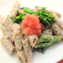 レシピ画像：春の前菜！たらこと菜の花の春色クリームペンネ