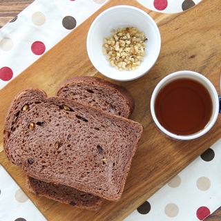 レシピ画像：おうちdeくるみとチョコレート食パン